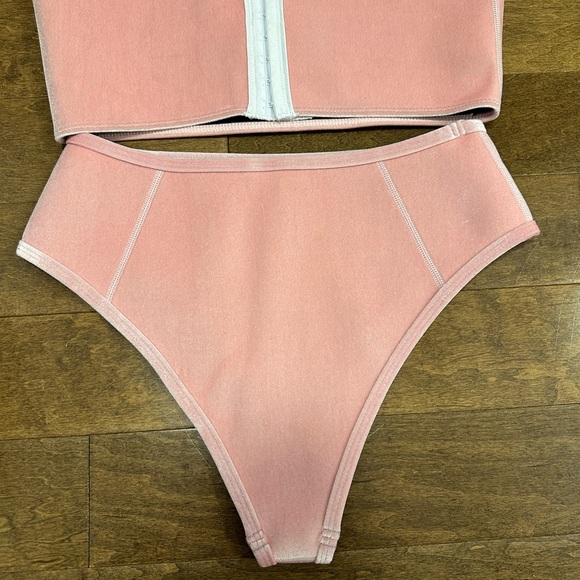 Swimwear HOAKA velvet (M) - Picture 3 of 4